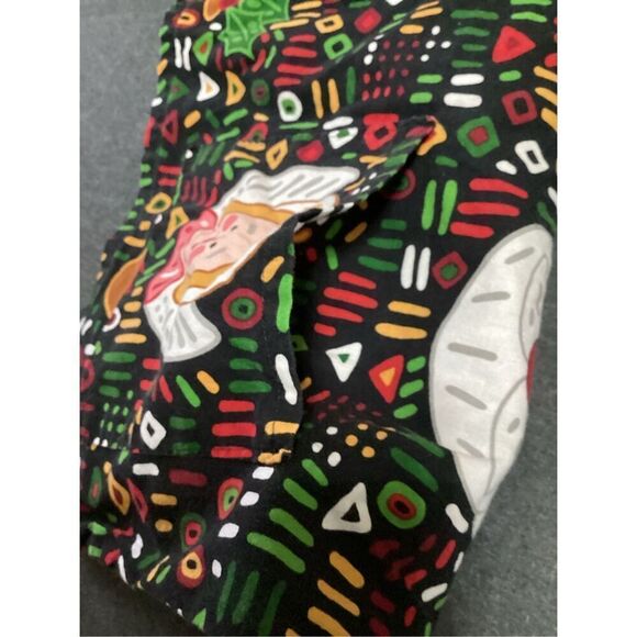 Christmas Scrub Top Size: 2XL - Picture 2 of 5